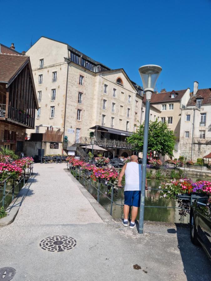 Kleines Appartement Im Zentrum Dole Exteriér fotografie